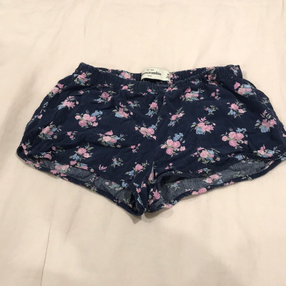 Abercrombie kids floral shorts